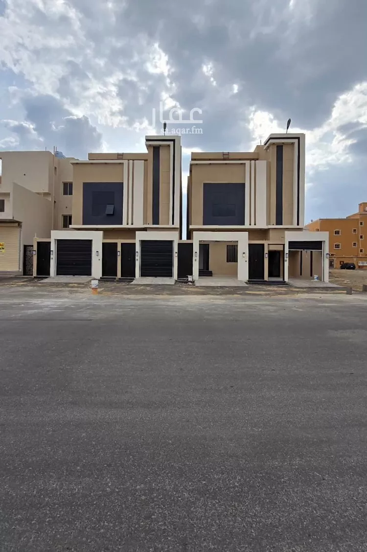 دور للبيع في شارع احمد بن محمد بن علي البسكري, حي الورود, مدينة خميس مشيط, منطقة عسير 15