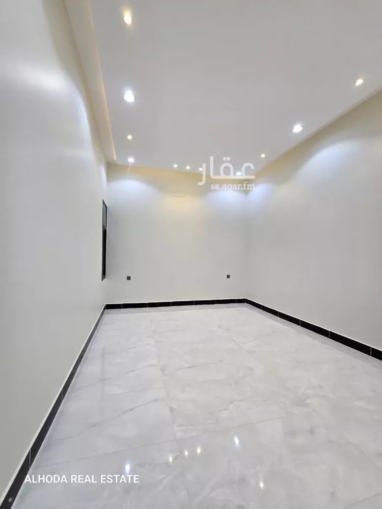 Floor for Sale in Khamis Mushait Al Mamurah 15