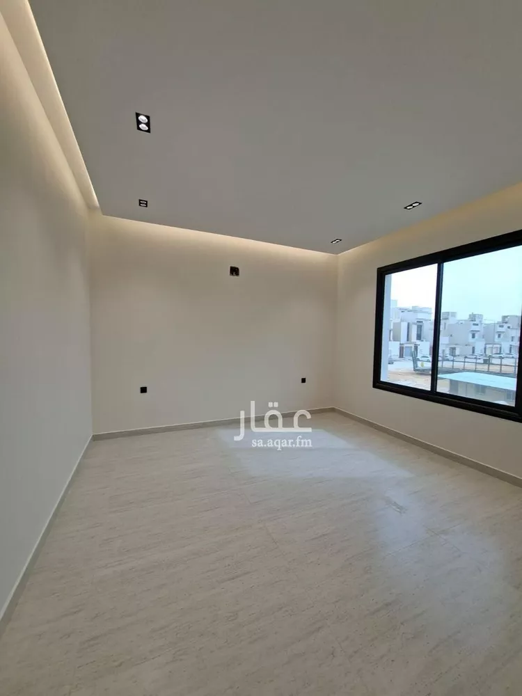 Floor for Sale in Riyadh Al Janadriyah 9