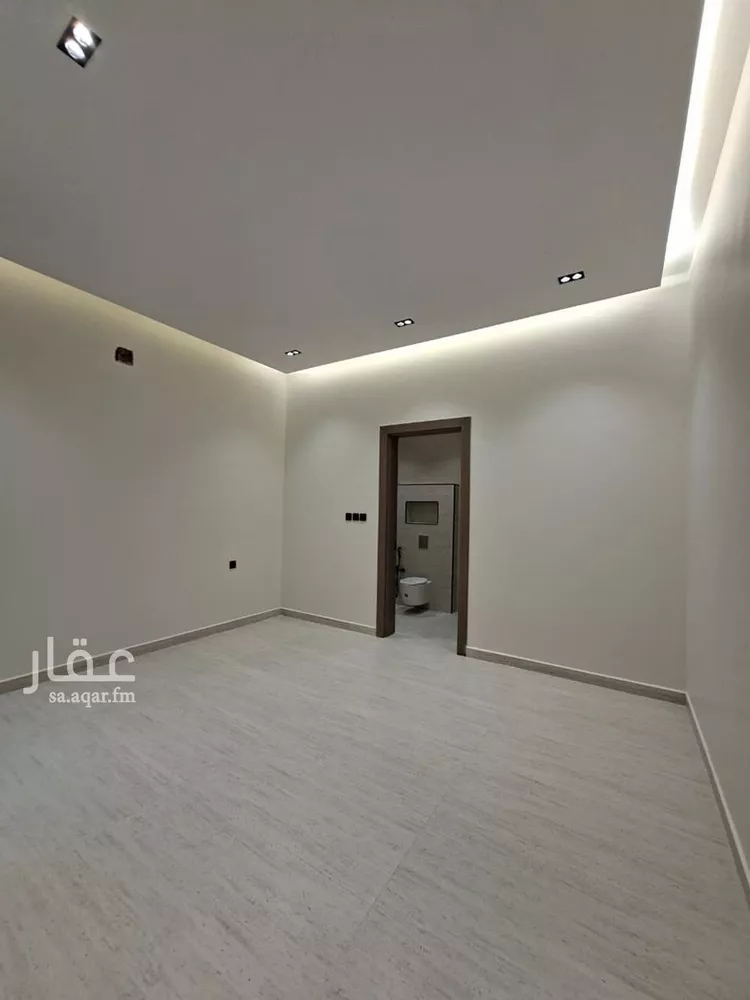 دور للبيع في شارع احمد بن عفيف, حي الجنادرية, مدينة الرياض, منطقة الرياض 7