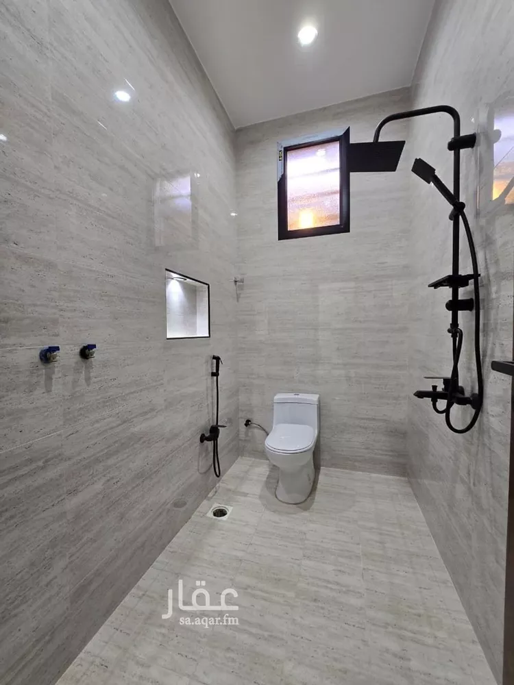 شقة للبيع في شارع الامن, حي الزهور, مدينة ابها, منطقة عسير صورة 5