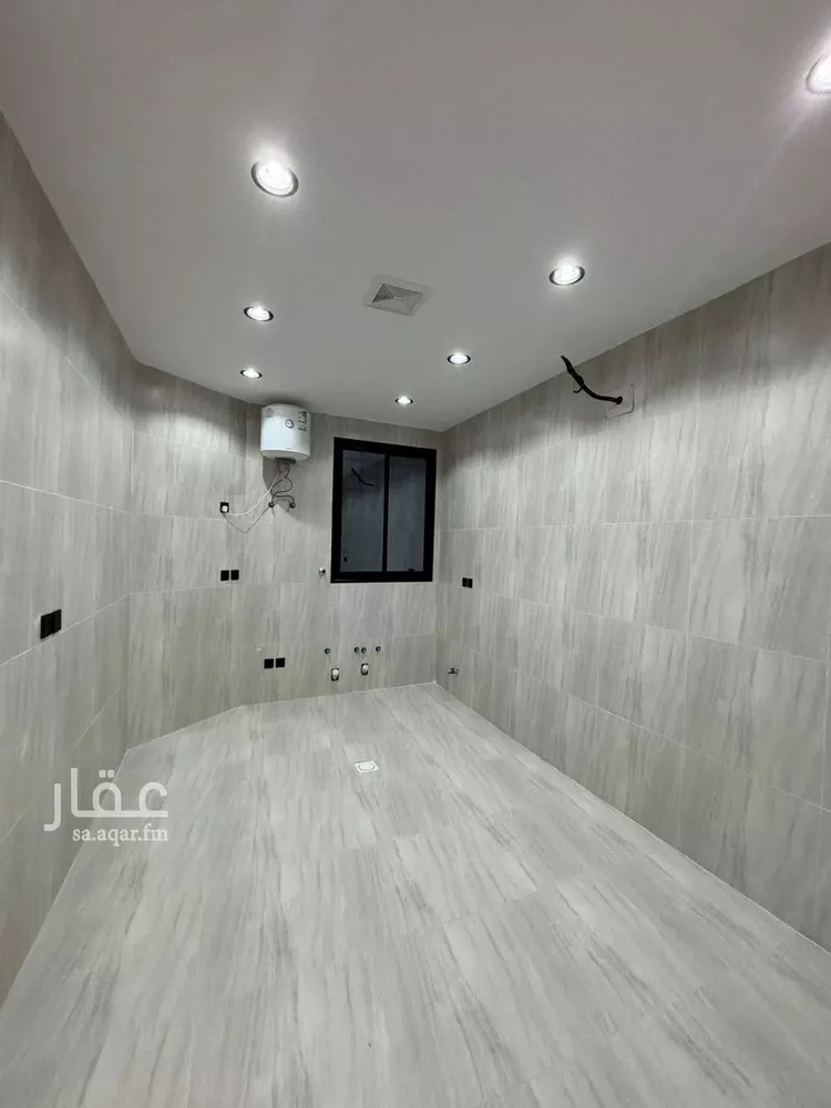 Floor for Sale in Khamis Mushait Ar Rabie 8