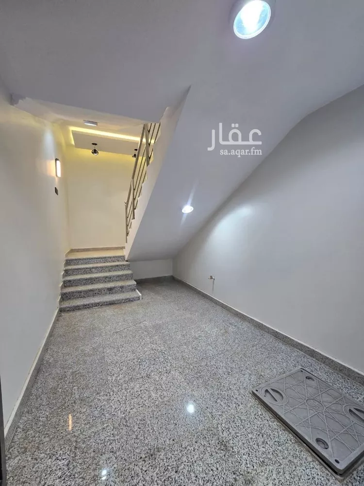 Floor for Sale in Ahad Rufaidah Al Aziziyah 34