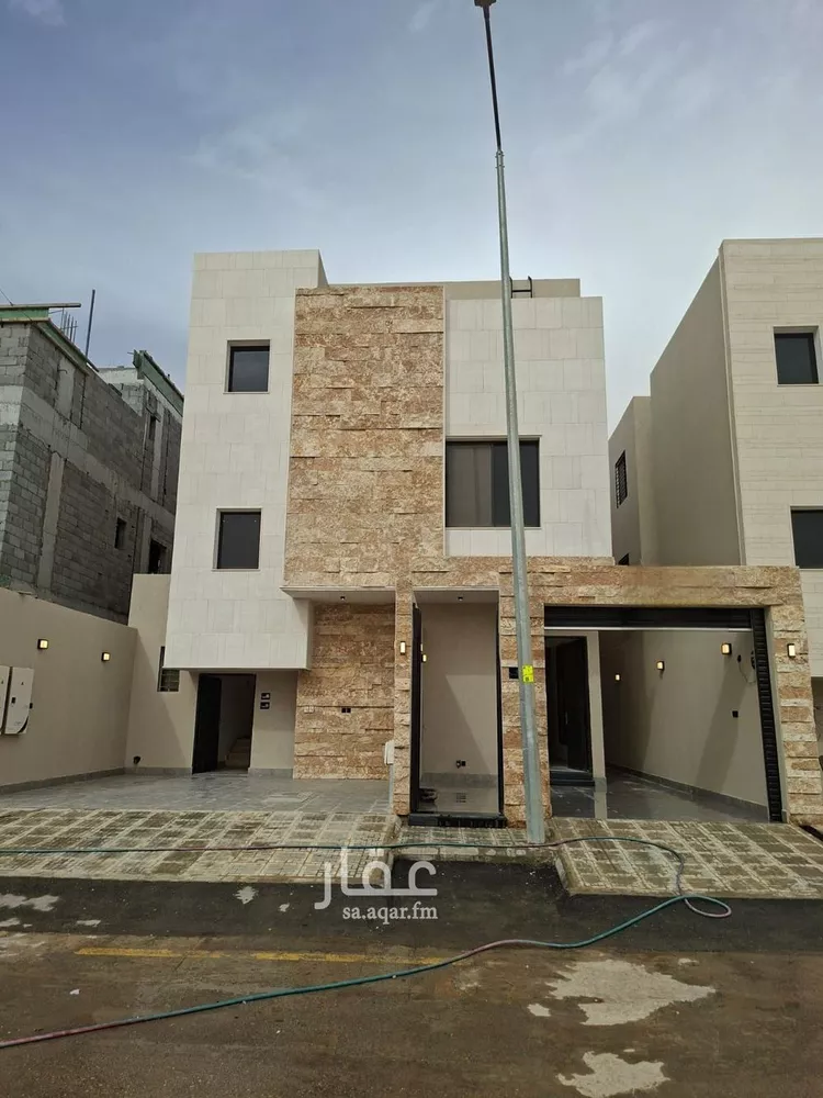 دور للبيع في شارع احمد بن عفيف, حي الجنادرية, مدينة الرياض, منطقة الرياض صورة 3