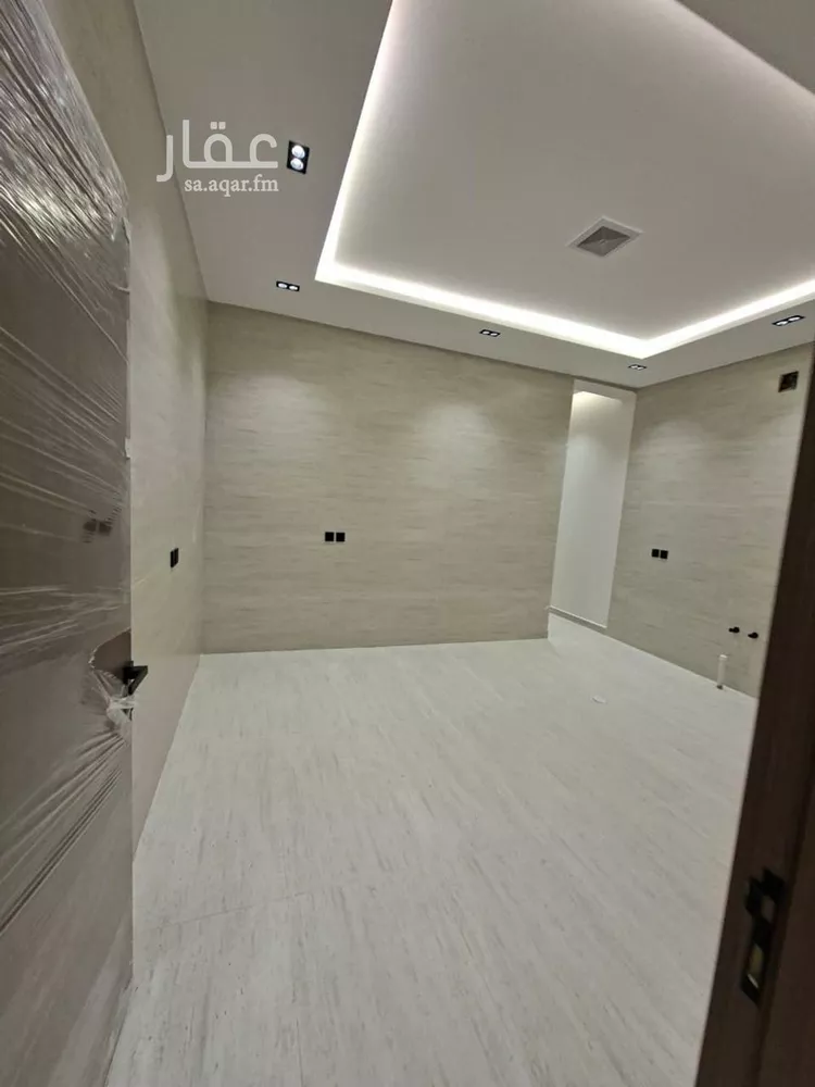 دور للبيع في شارع احمد بن عفيف, حي الجنادرية, مدينة الرياض, منطقة الرياض 8