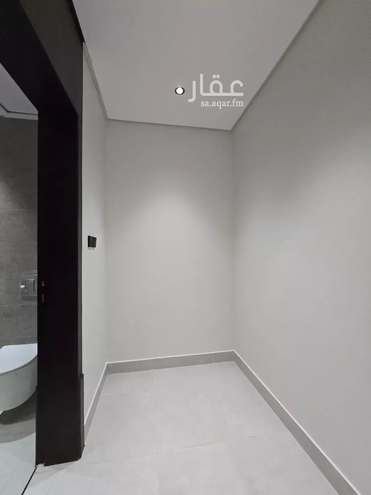 شقة للبيع في شارع الامن, حي الزهور, مدينة ابها, منطقة عسير صورة 5