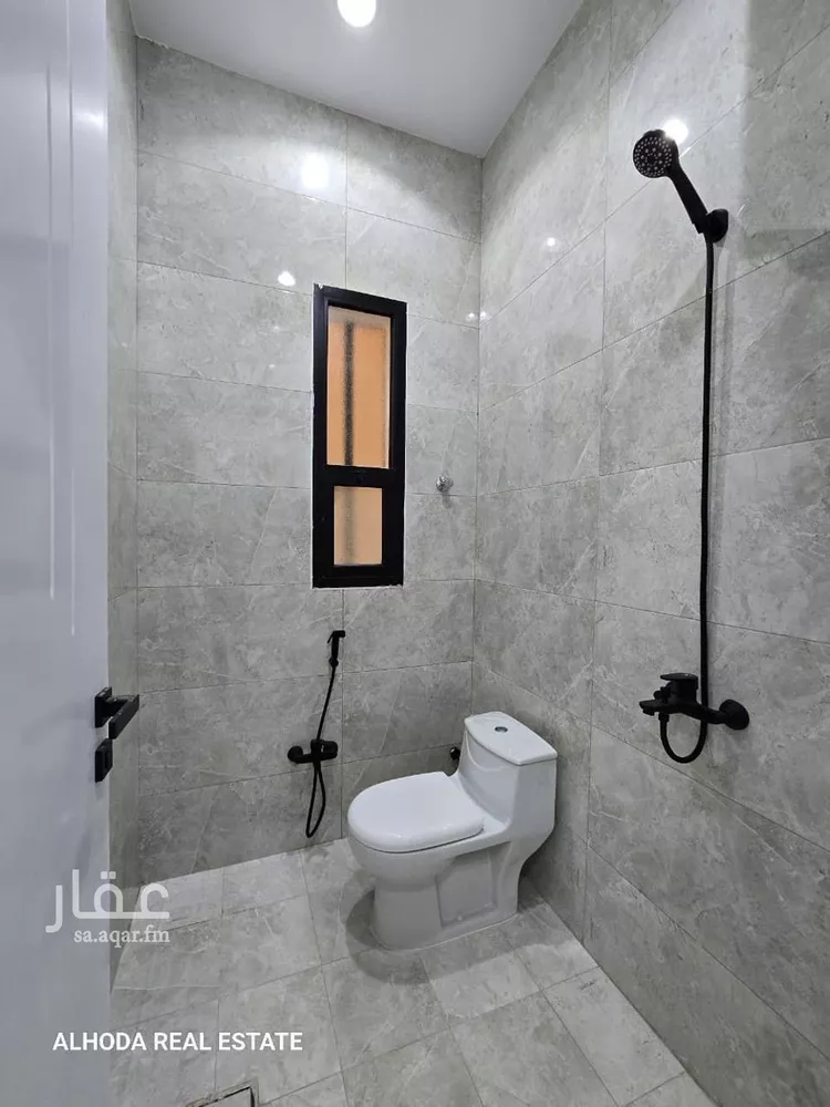 دور للبيع في شارع محسن المساوي, حي الورود, مدينة خميس مشيط, منطقة عسير صورة 4