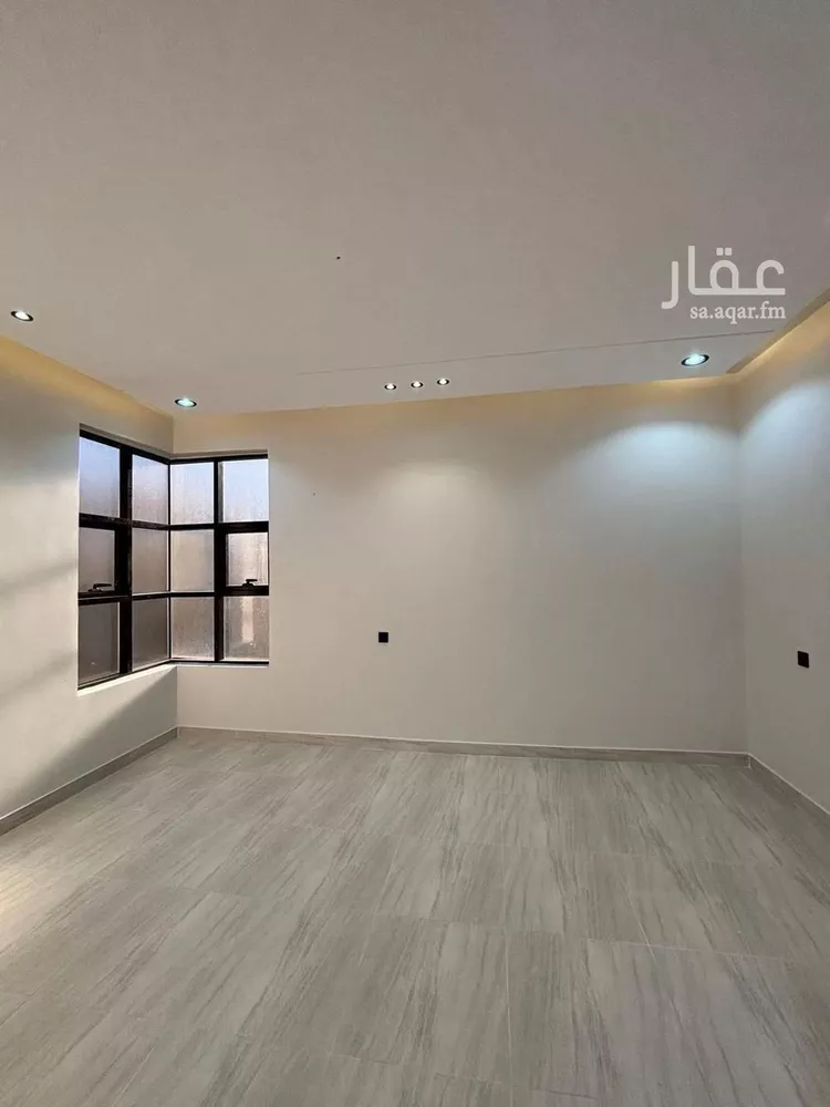 Floor for Sale in Khamis Mushait Ar Rabie 16