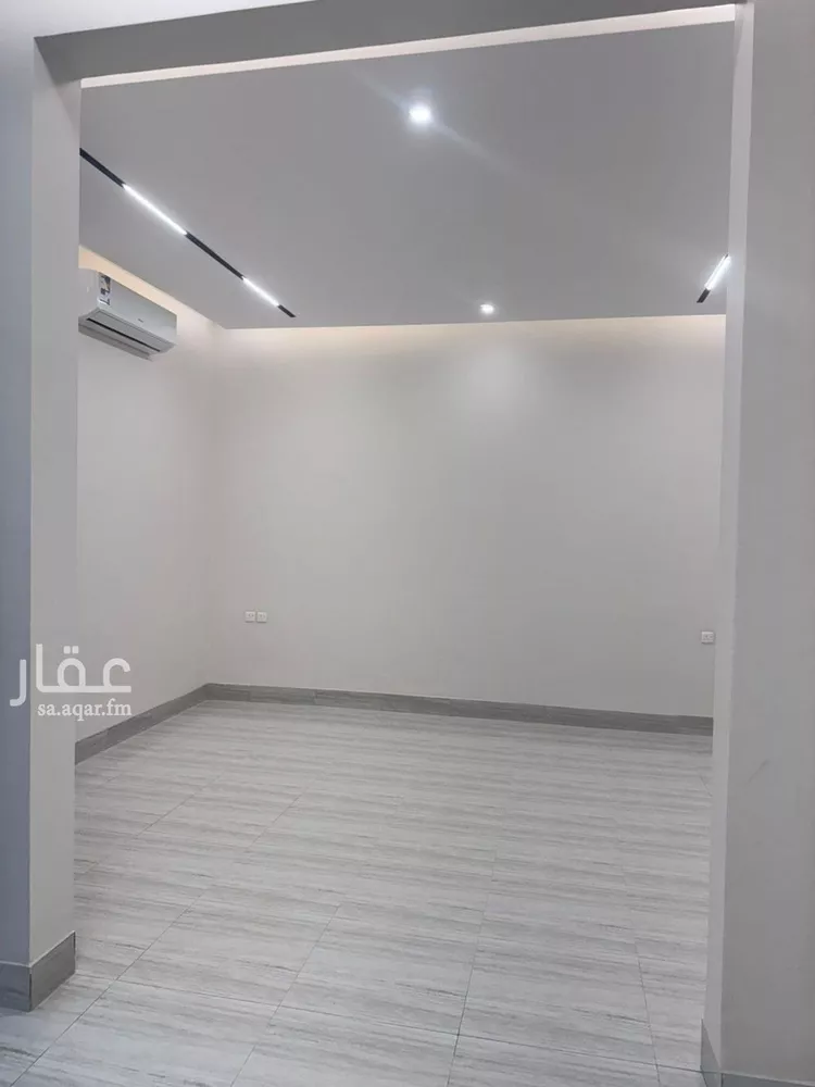 دور للبيع في شارع حميد بن حماد, حي الرمال, مدينة الرياض, منطقة الرياض صورة 3