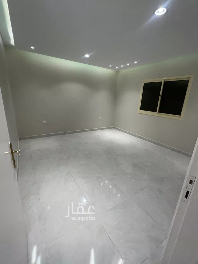 شقة للإيجار في شارع الشيخ عثمان بن ابراهيم الحقيل, حي الملك فهد, مدينة الرياض, منطقة الرياض صورة 2