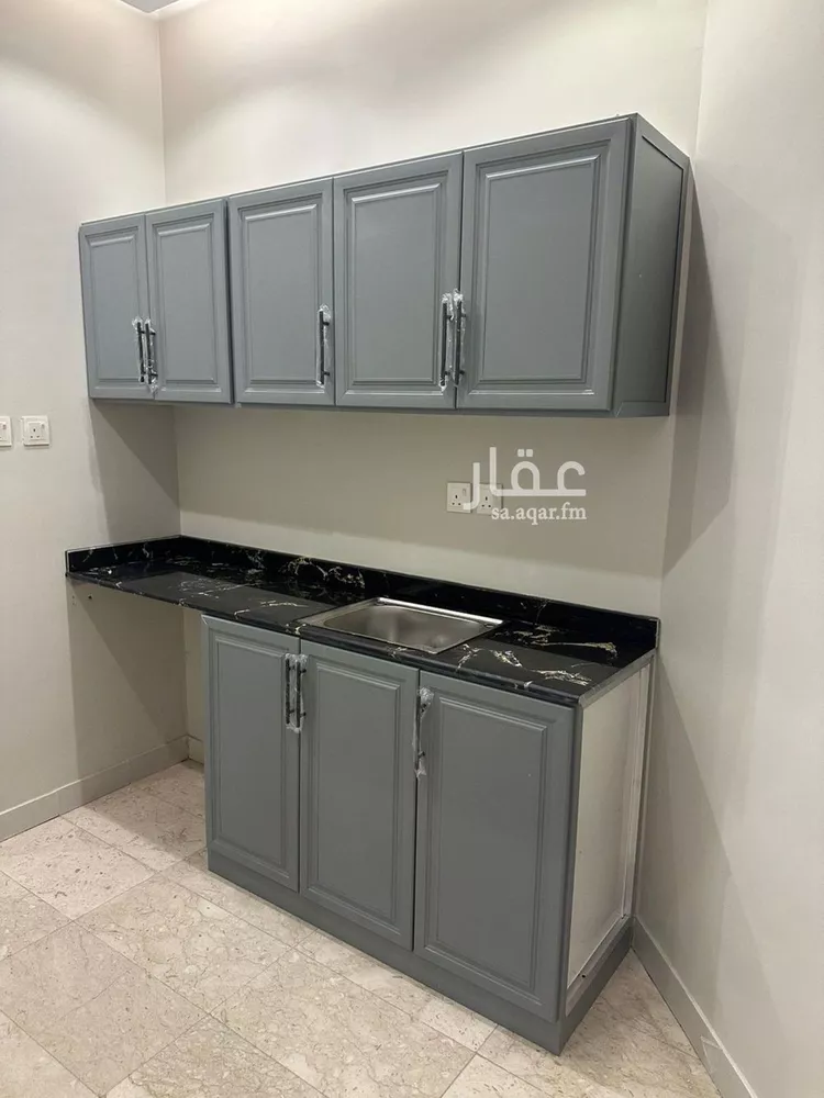 شقة للإيجار في شارع الشيخ عثمان بن ابراهيم الحقيل, حي الملك فهد, مدينة الرياض, منطقة الرياض صورة 3