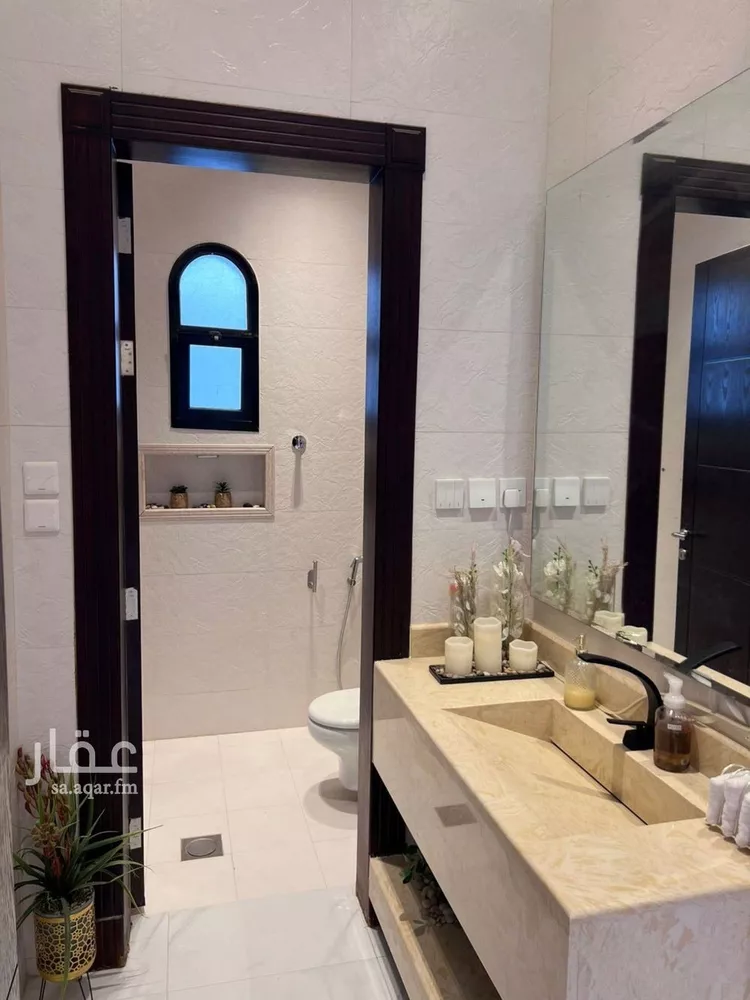 فيلا للبيع في شارع عبدالرحمن بشناق, حي المهدية, مدينة الرياض, منطقة الرياض صورة 2