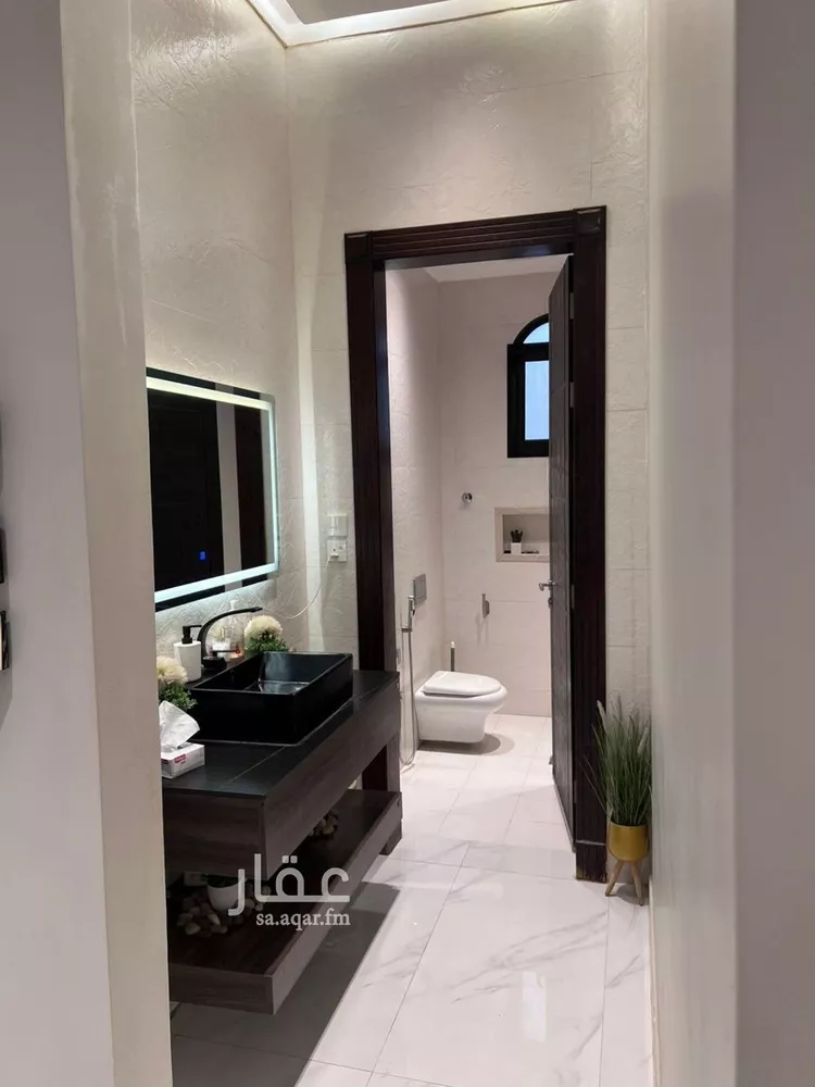 فيلا للبيع في شارع عبدالرحمن بشناق, حي المهدية, مدينة الرياض, منطقة الرياض صورة 3