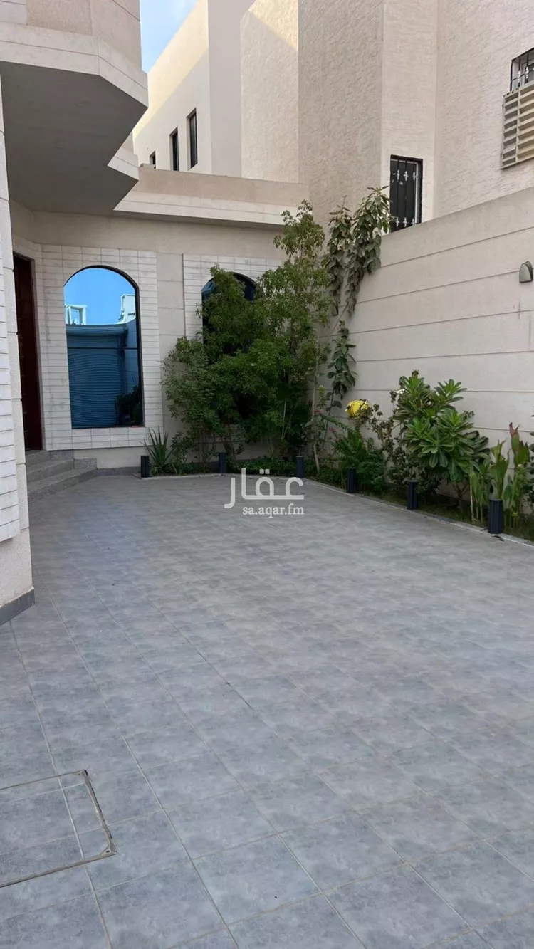 فيلا للبيع في شارع عبدالرحمن بشناق, حي المهدية, مدينة الرياض, منطقة الرياض 18