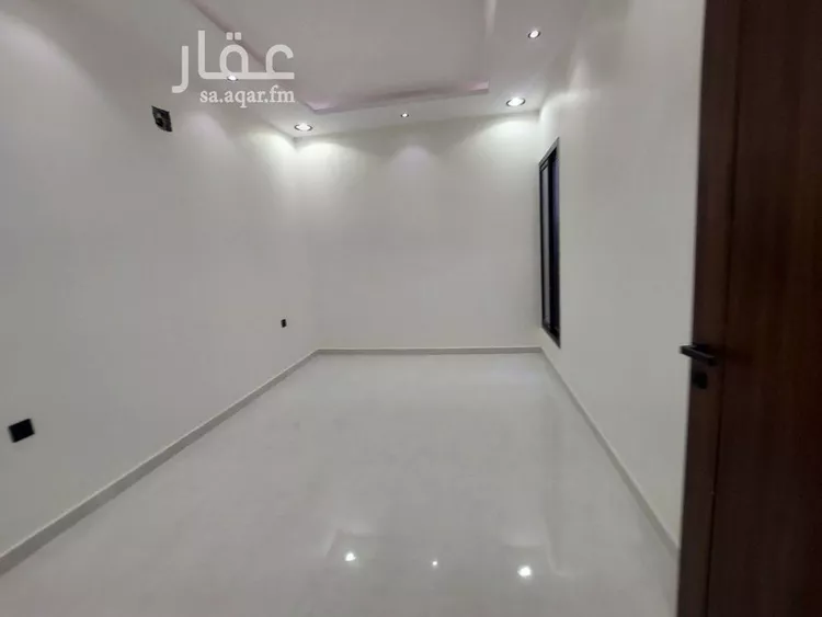 فيلا للبيع في شارع رقم 330, حي ظهرة لبن, مدينة الرياض, منطقة الرياض 10
