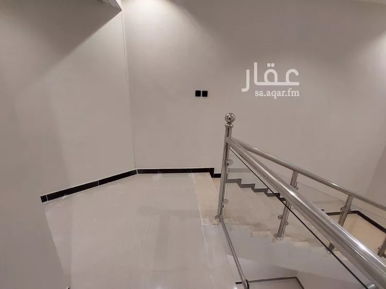 فيلا للبيع في شارع رقم 142, حي ظهرة لبن, مدينة الرياض, منطقة الرياض صورة 3