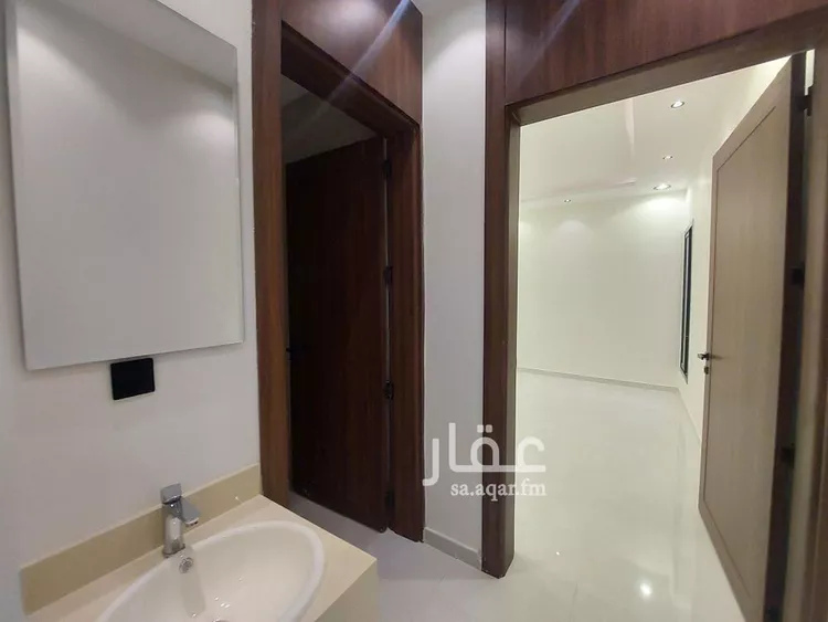 فيلا للبيع في شارع رقم 330, حي ظهرة لبن, مدينة الرياض, منطقة الرياض 8