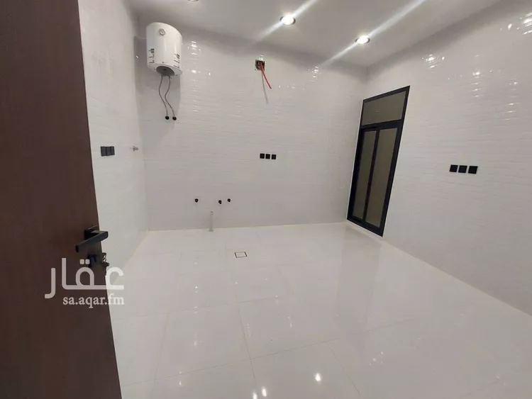 فيلا للبيع في شارع أبي زيد البلخي, حي ظهرة لبن, مدينة الرياض, منطقة الرياض 13