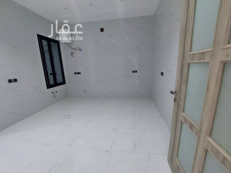 Floor for Sale in Riyadh Al Uraija Al Gharbiyah 11