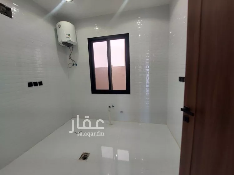 فيلا للبيع في شارع رقم 330, حي ظهرة لبن, مدينة الرياض, منطقة الرياض 17