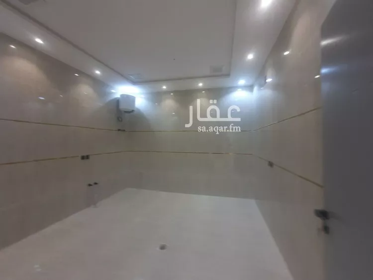 دور للبيع في شارع مسلم, حي بدر, مدينة الرياض, منطقة الرياض صورة 3