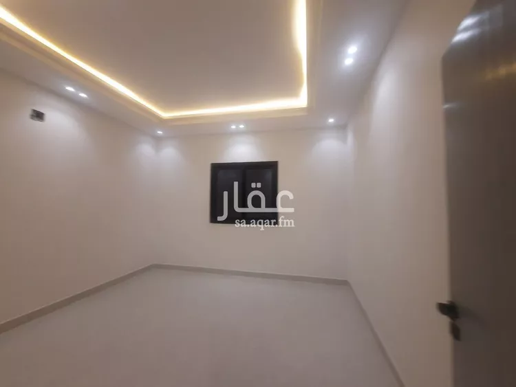 دور للبيع في شارع مسلم, حي بدر, مدينة الرياض, منطقة الرياض صورة 2