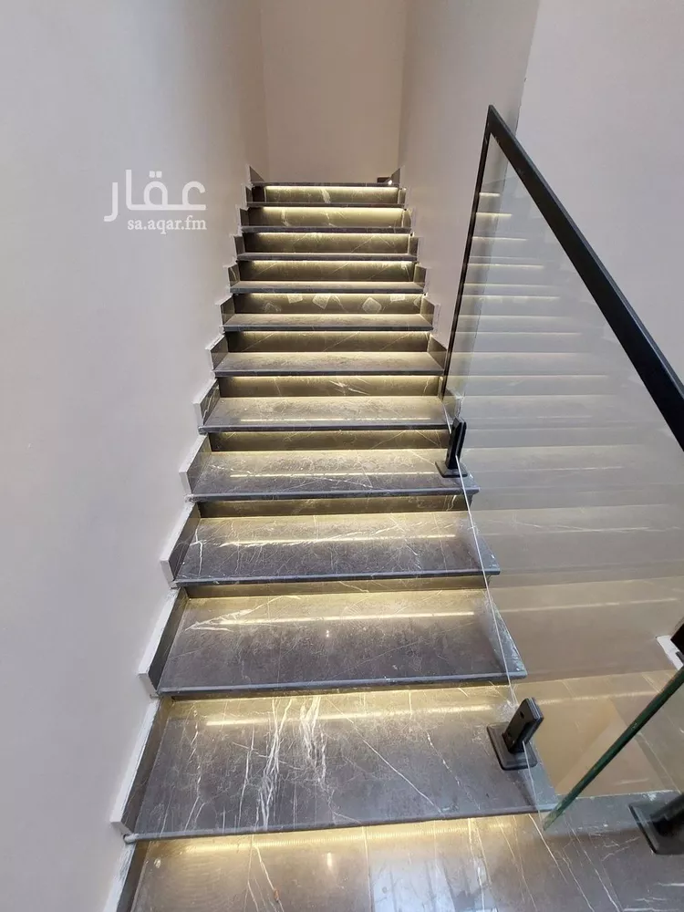 فيلا للبيع في شارع رقم 158, حي ظهرة لبن, مدينة الرياض, منطقة الرياض 23
