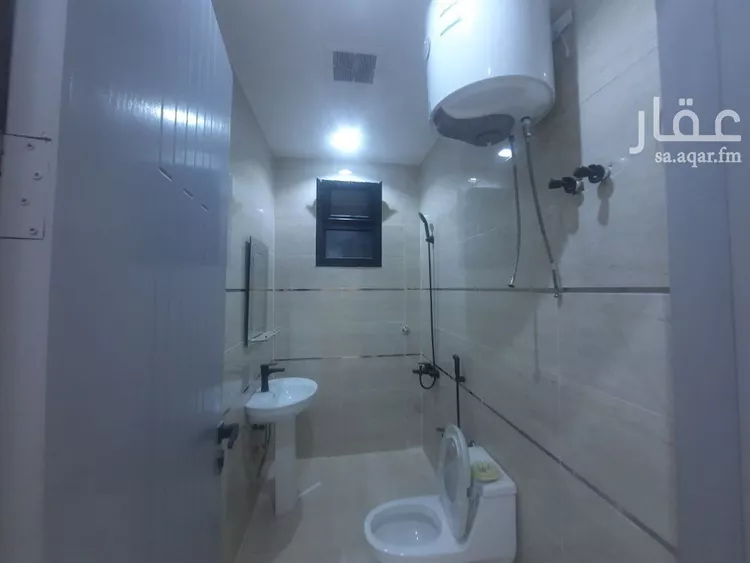 دور للبيع في شارع مسلم, حي بدر, مدينة الرياض, منطقة الرياض صورة 3