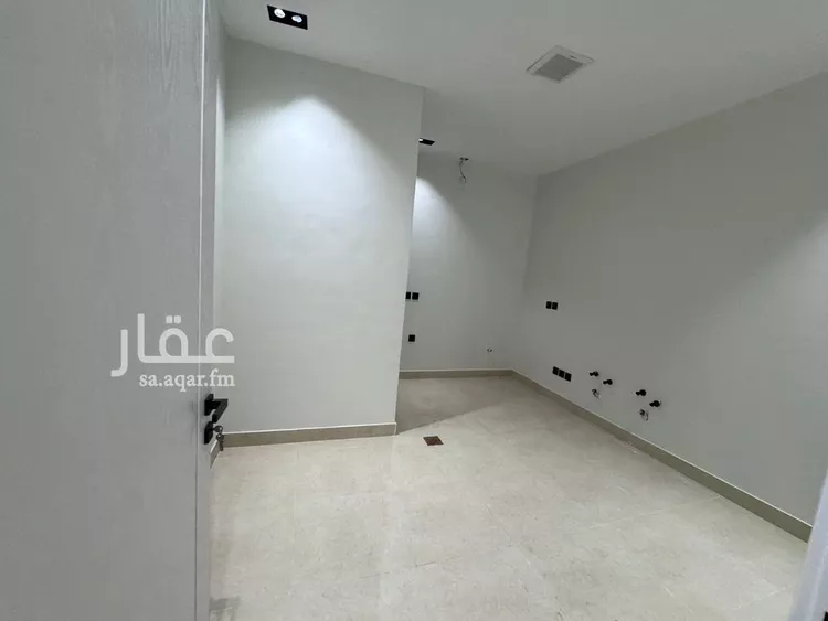 دور للبيع في شارع شريح الرعيني, حي الزهرة, مدينة الرياض, منطقة الرياض صورة 3