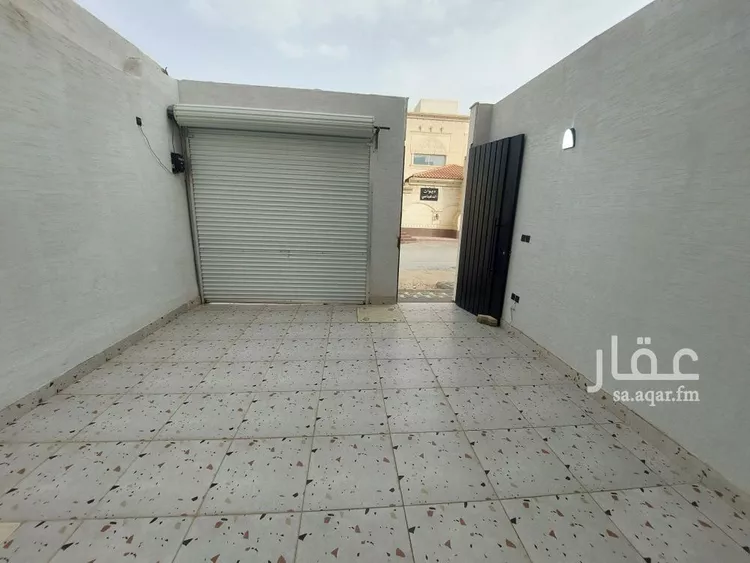 Floor for Sale in Riyadh Al Uraija Al Gharbiyah صورة 2