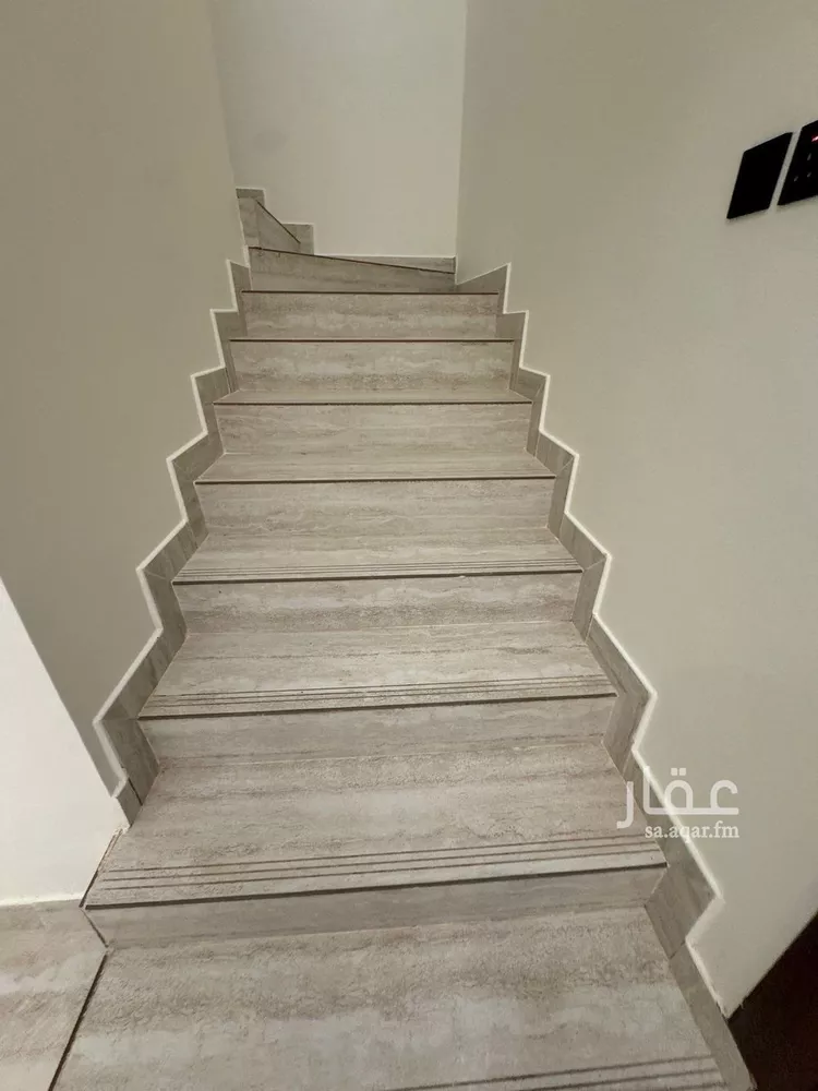 فيلا للبيع في شارع خفاف, حي ظهرة لبن, مدينة الرياض, منطقة الرياض 10