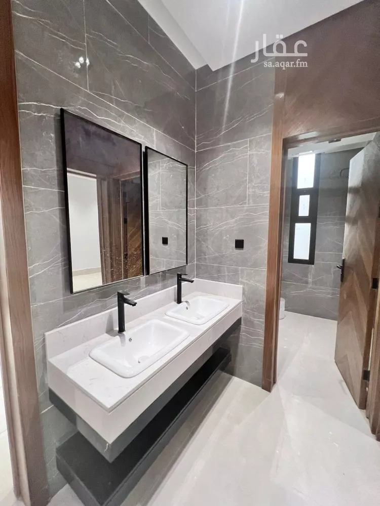 Floor for Sale in Riyadh Al Uraija Al Gharbiyah 14