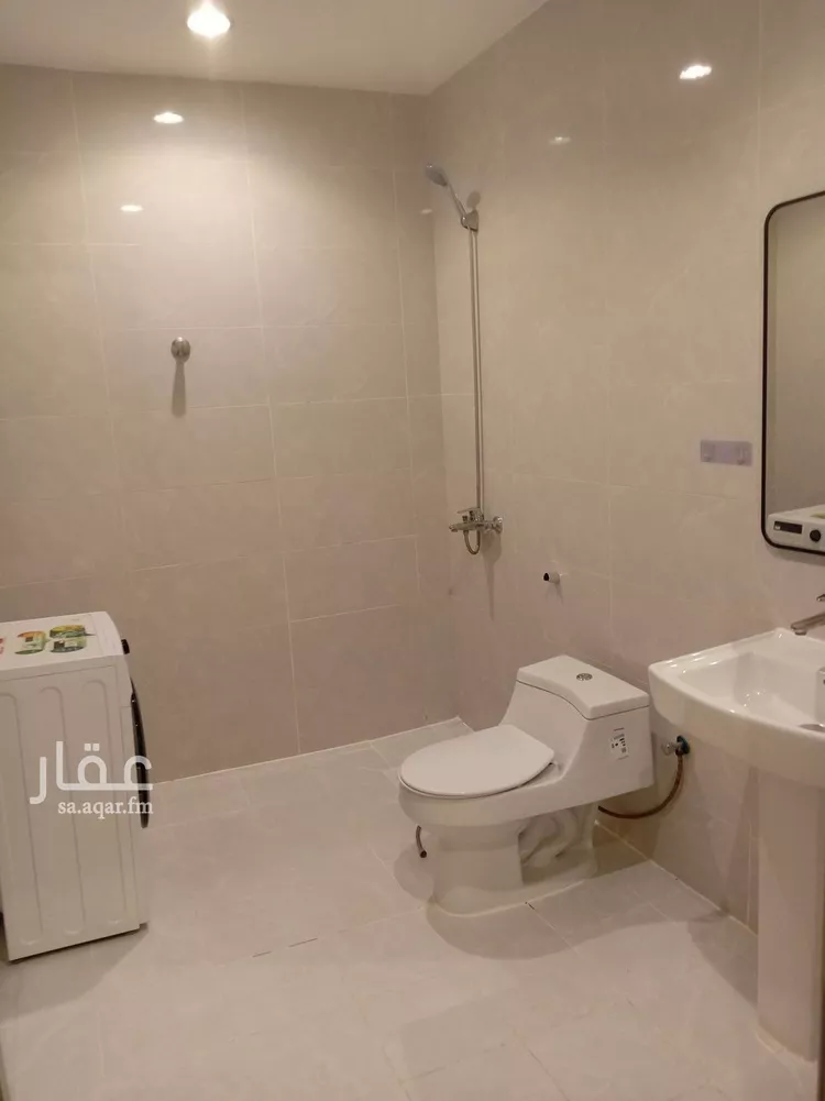 شقة للإيجار في شارع القاضي الإشبيلي, حي الدار البيضاء, مدينة الرياض, منطقة الرياض 7