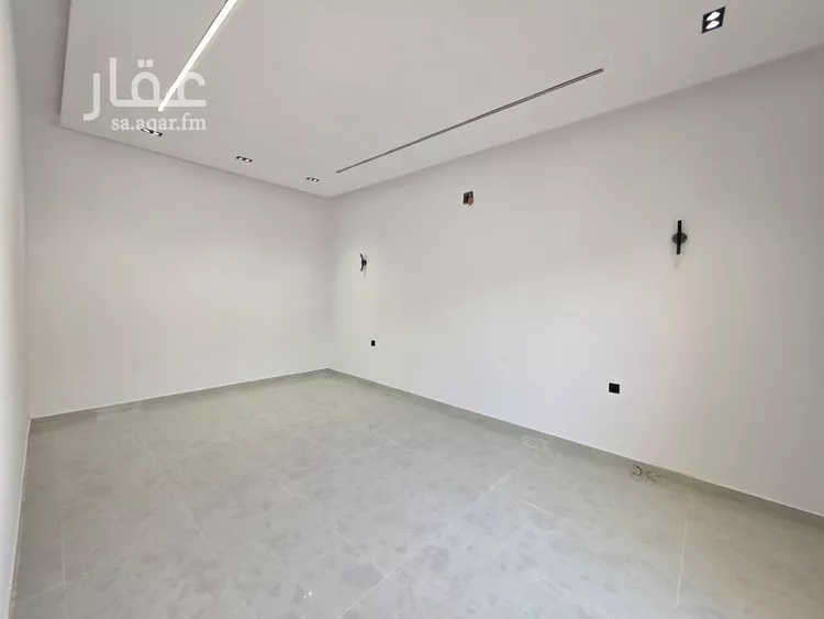 فيلا للبيع في شارع هانئ بن قبيصة, حي طويق, مدينة الرياض, منطقة الرياض 32