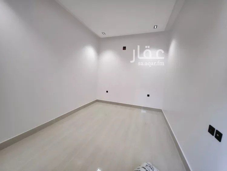 فيلا للبيع في شارع أبي كبير, حي العريجاء الغربي, مدينة الرياض, منطقة الرياض صورة 2