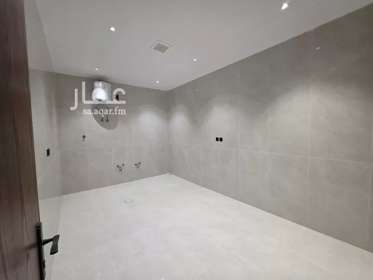Floor for Sale in Riyadh Tuwaiq
