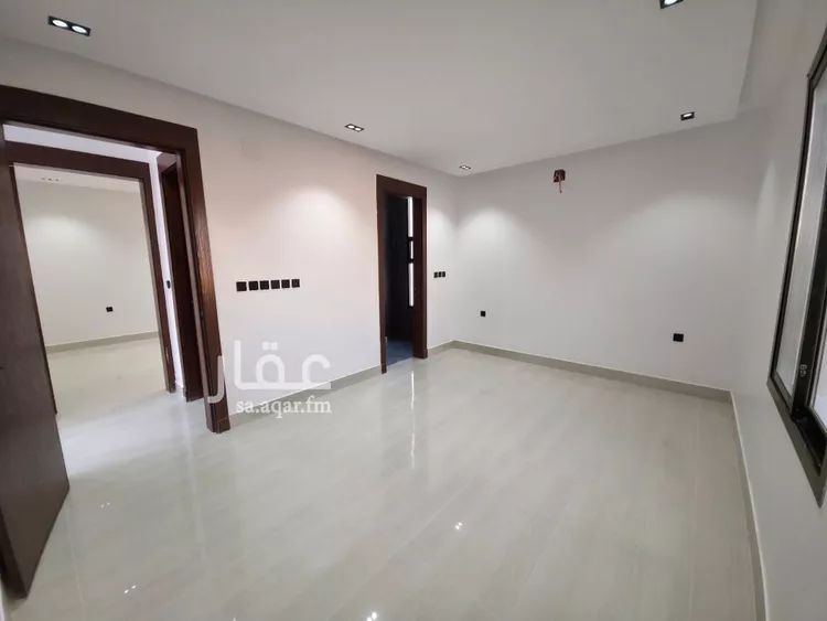 فيلا للبيع في شارع أبي كبير, حي العريجاء الغربي, مدينة الرياض, منطقة الرياض صورة 3