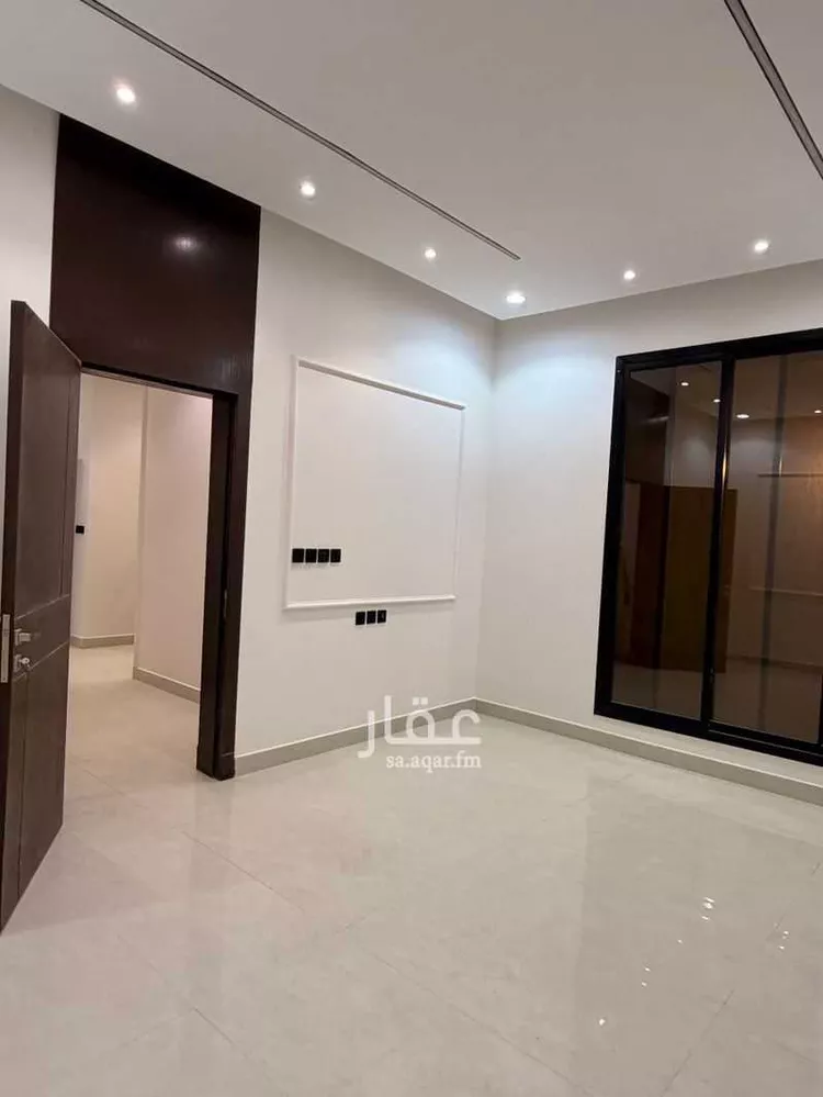 دور للبيع في شارع 101 st, حي الندوة, مدينة الرياض, منطقة الرياض 17