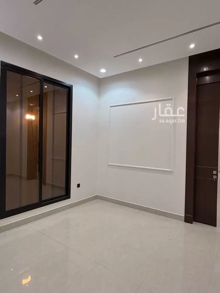 دور للبيع في شارع 101 st, حي الندوة, مدينة الرياض, منطقة الرياض صورة 4