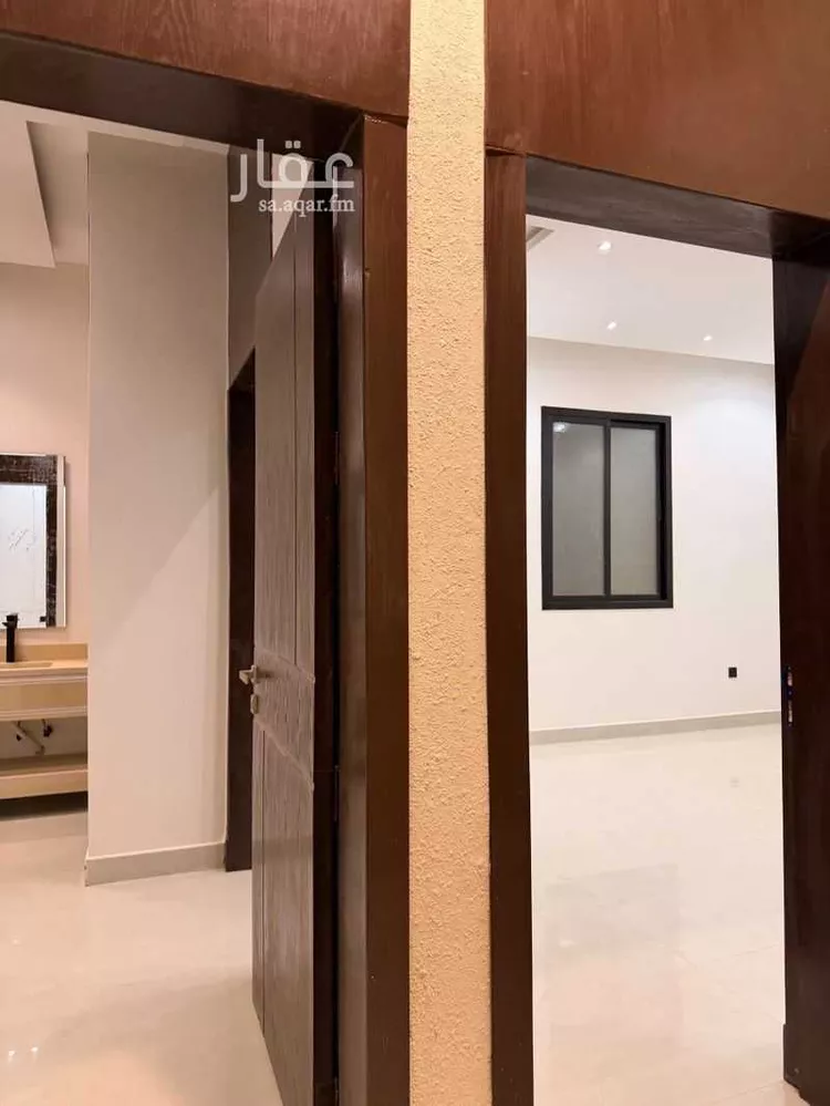 دور للبيع في شارع 101 st, حي الندوة, مدينة الرياض, منطقة الرياض 16