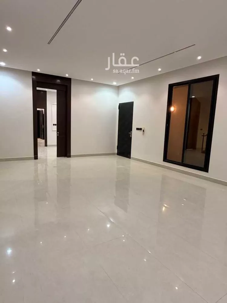 دور للبيع في شارع 101 st, حي الندوة, مدينة الرياض, منطقة الرياض صورة 2