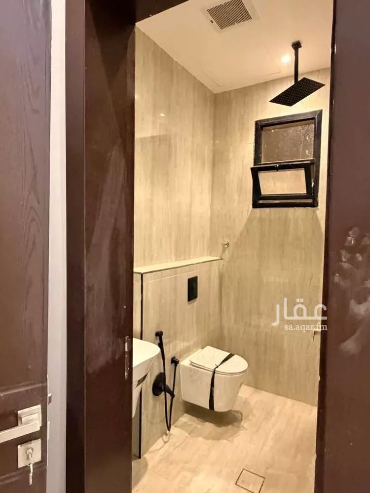 دور للبيع في شارع 101 st, حي الندوة, مدينة الرياض, منطقة الرياض صورة 2