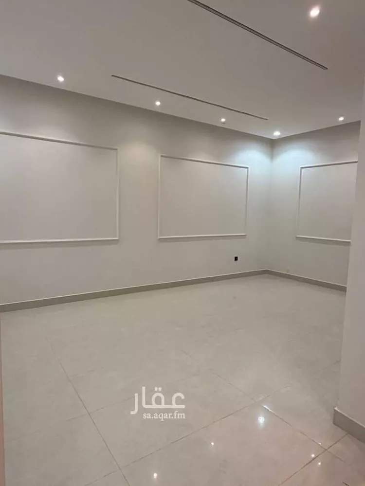 دور للبيع في شارع 101 st, حي الندوة, مدينة الرياض, منطقة الرياض 8