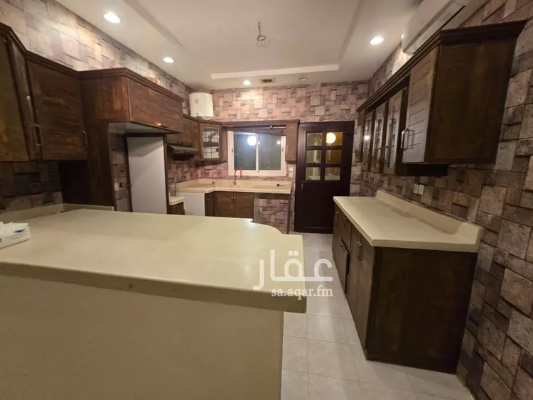 فيلا للبيع في شارع الربقية, حي الياسمين, مدينة الرياض, منطقة الرياض صورة 2