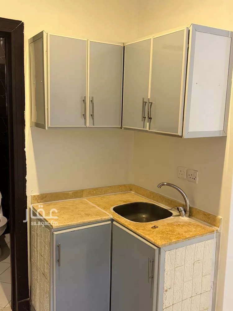 شقة للإيجار في شارع بحر العرب, حي إشبيلية, مدينة الرياض, منطقة الرياض