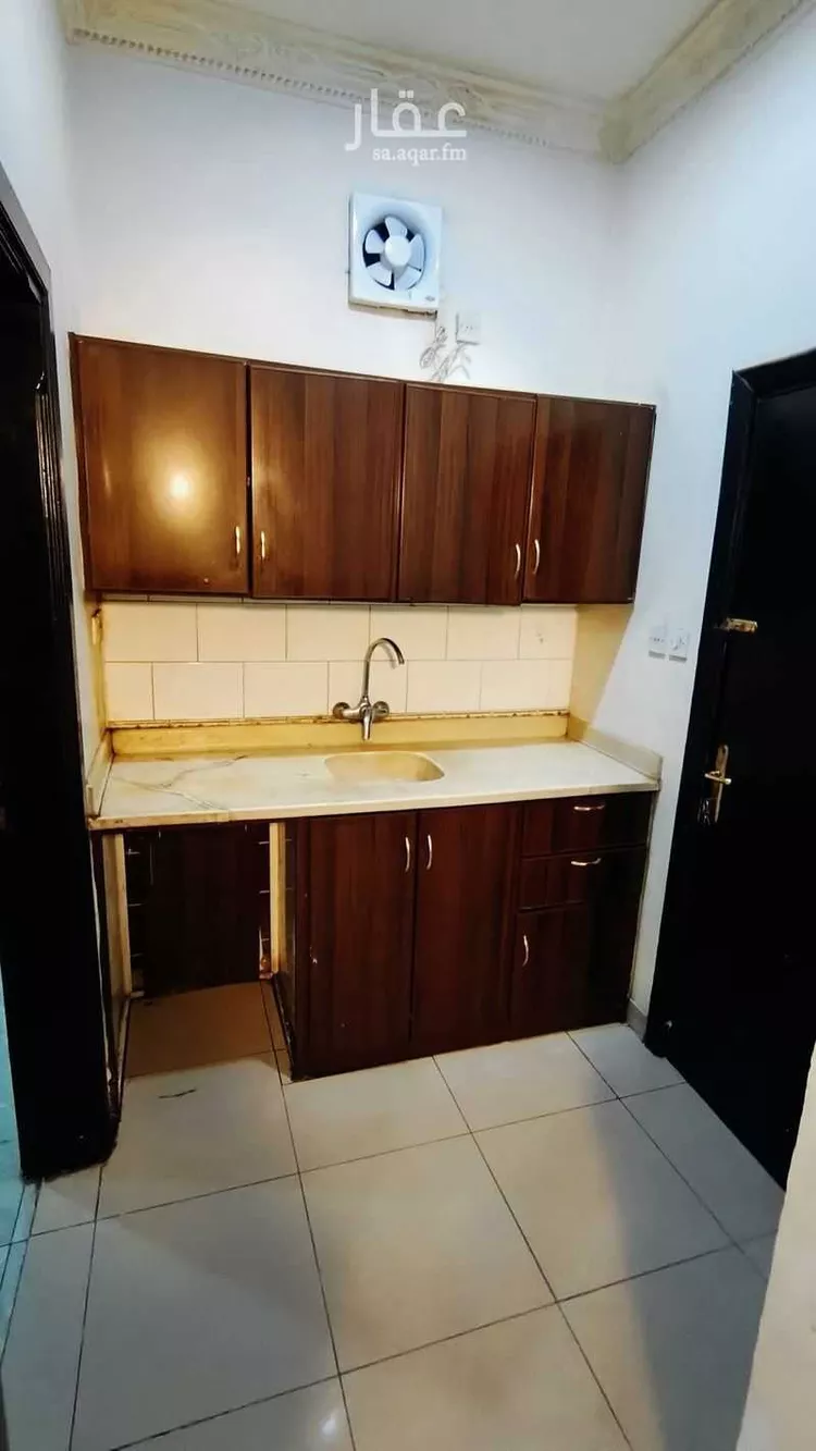 عمارة للإيجار في شارع الأمير فيصل بن تركي بن عبدالعزيز, حي المربع, مدينة الرياض, منطقة الرياض صورة 2