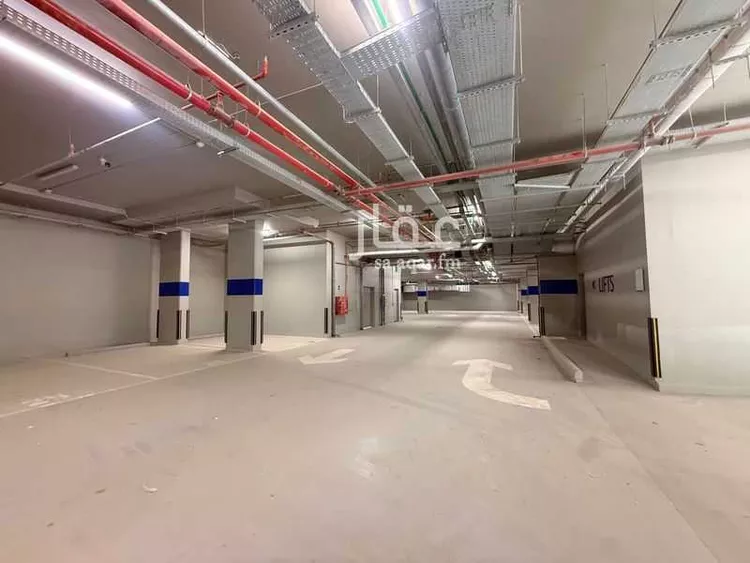 محل للإيجار في شارع 5 الكورنيش, حي الكورنيش, مدينة الخبر, المنطقة الشرقية 1 صورة