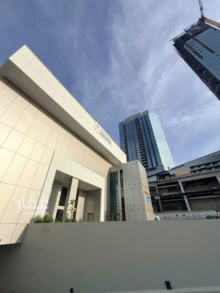 محل للإيجار في شارع 5 الكورنيش, حي الكورنيش, مدينة الخبر, المنطقة الشرقية صورة 2