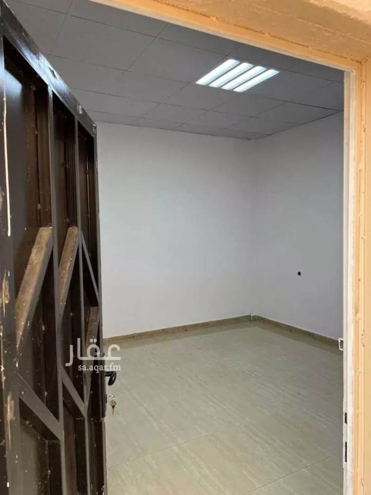 بيت للإيجار في شارع النماص ، حي العزيزية ، الرياض ، منطقة الرياض