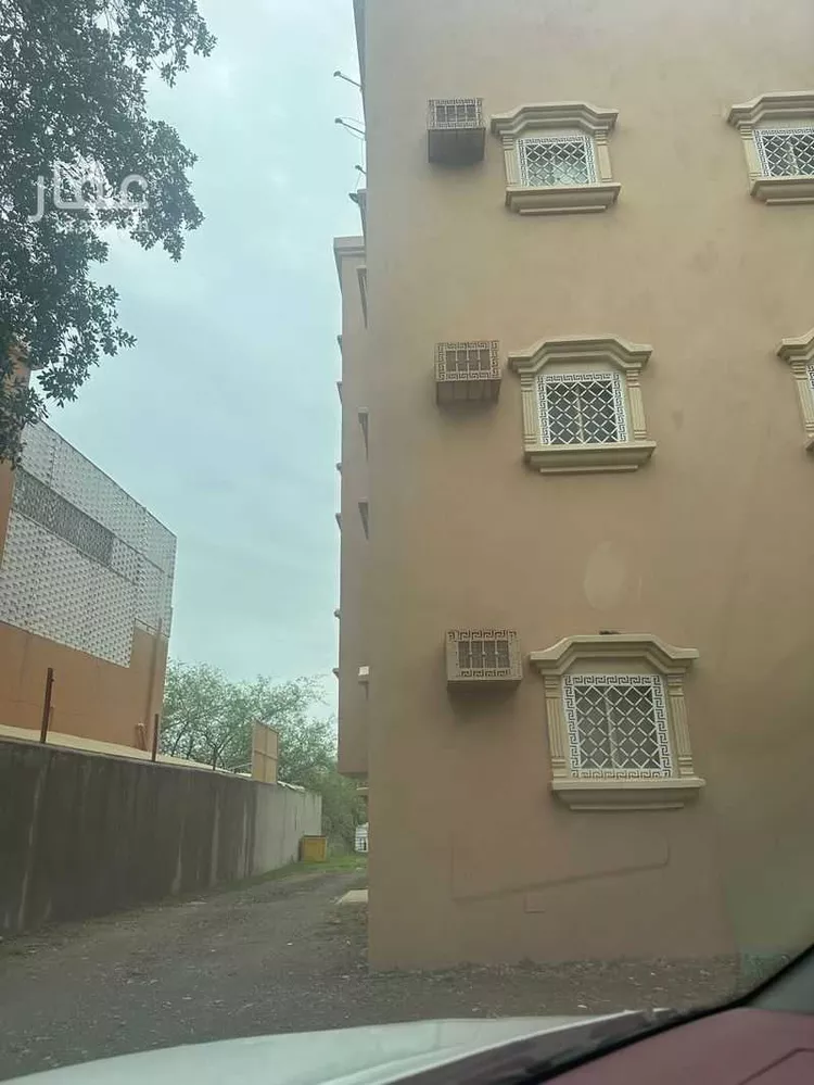 شقة للإيجار في الجرف ، رجال المع